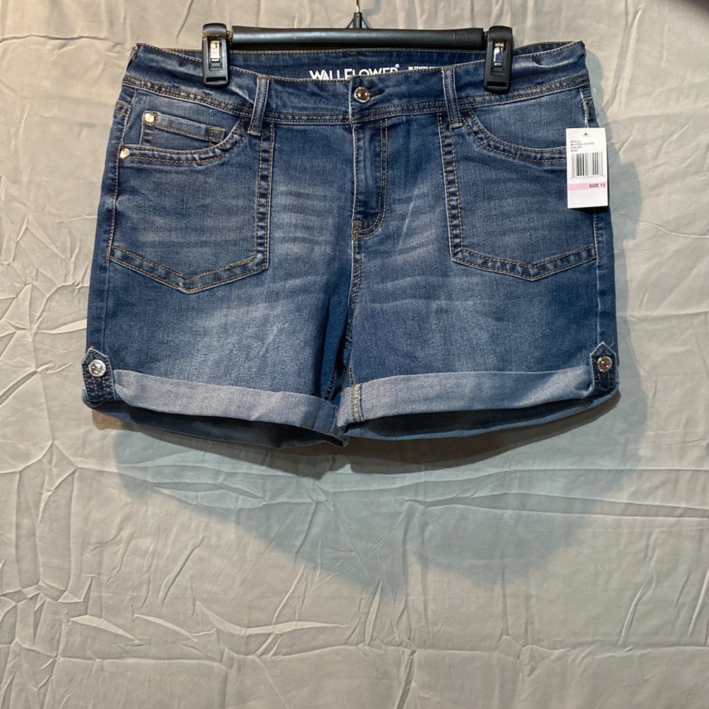 Wallflower Junior’s Blue Jean Shorts -New